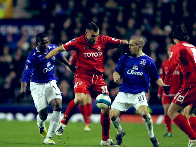 Obstructed View tweet media