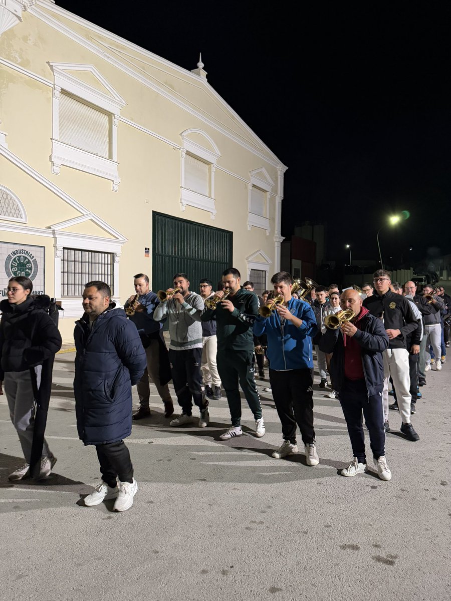 𝐍𝐨𝐜𝐡𝐞 𝐝𝐞 𝐞𝐧𝐬𝐚𝐲𝐨…🎺🎶

#atumerced 💜