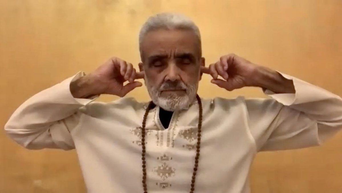 DharmaYogaNYC's tweet image. "I am-ness" existed before everything. Activities of the mind distort I am-ness. I see you and me as separate. That is a distortion. 

--Yogi Sri #DharmaMittra