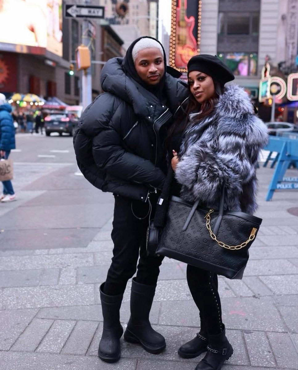 Mílagro Press tweet media