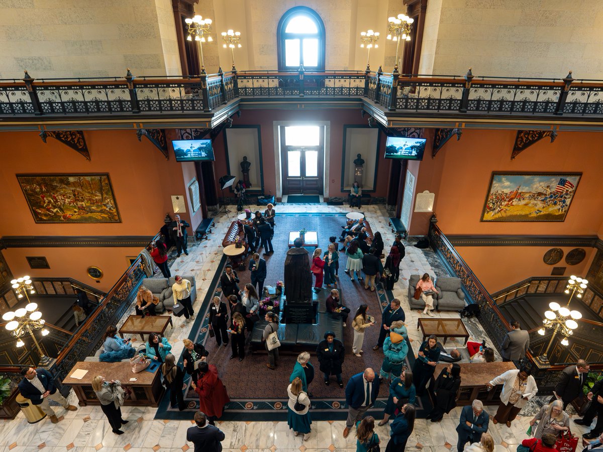 Chants at the State House. A full day in Columbia highlighting Coastal Carolina University’s impact across South Carolina and the work still ahead. Grateful for our students and legislative partners. The conversations continue.