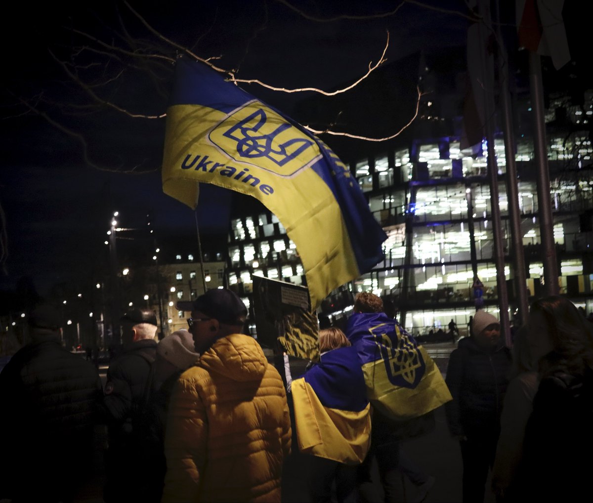 sbamueller's tweet photo. vielfältige Beteiligung in #Freiburg, unter anderem mit Reden vom Fraktionsvorsitzenden der #Grünen im Stadtrat, als die Deutsch-Ukrainische Gesellschaft Freiburg an den vierten Jahrestag der russischen #Vollinvasion gegen die #Ukraine erinnerte. 

#westandwithUkraine https://t.co/NLYHw6sijJ