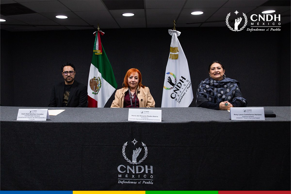 La presidenta de la CNDH, Mtra. <a href="/RosarioPiedraIb/">Rosario Piedra Ibarra</a>, mantiene viva la memoria y la lucha de su madre, Rosario Ibarra de Piedra, quien enfrentó al Estado para exigir justicia por la desaparición forzada de su hijo Jesús. Fundó el Comité Eureka, mediante el cual se logró la