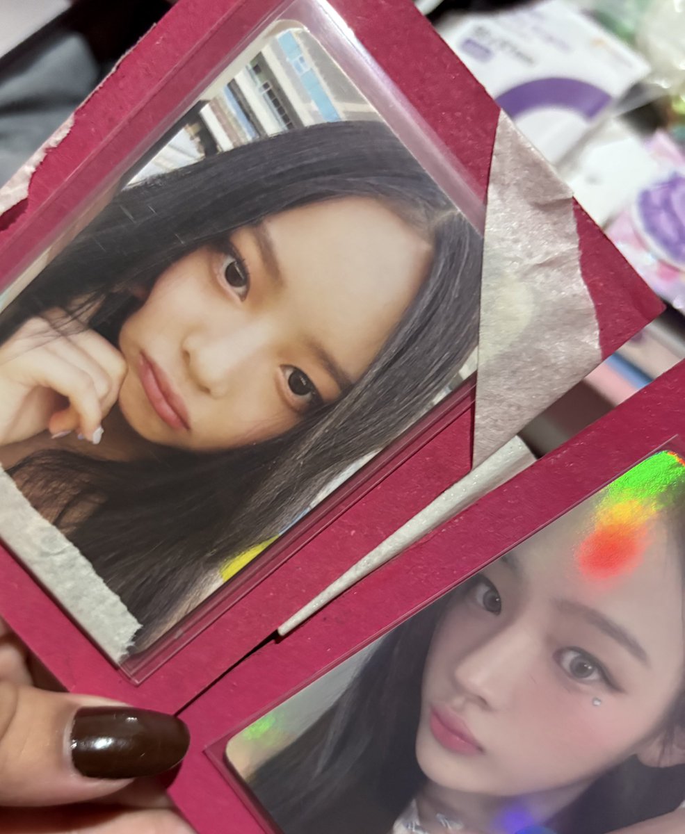 ardeatburn's tweet photo. feedback positivo pra prin @jihyo_you que me vendeu essas hannis, eu ainda tô gag com a quantidade de brinde… super gentil e veio embalado bonitinho ): https://t.co/YpNVQ0cTA8
