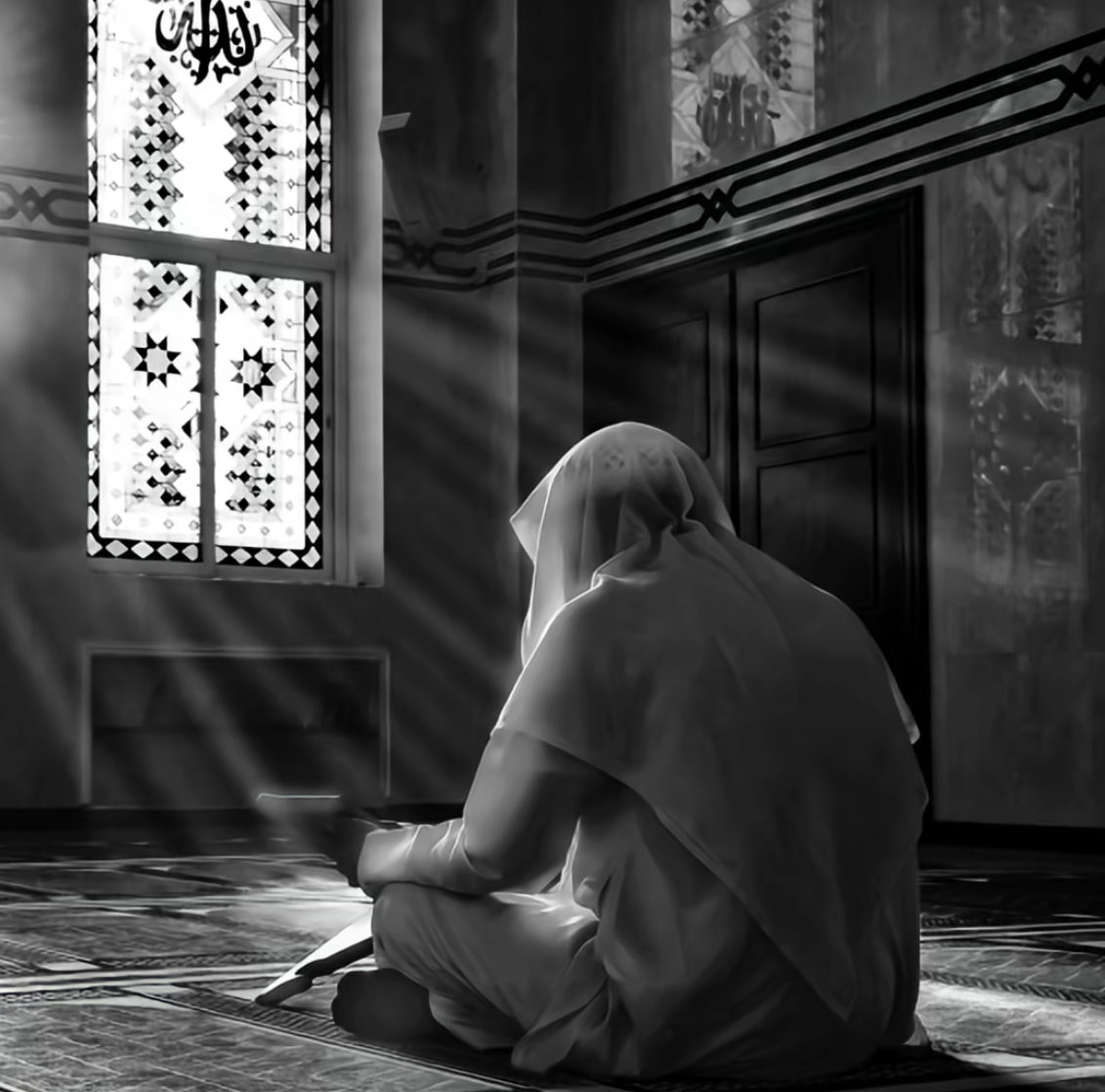 as_kl511's tweet photo. بادر في التوبة و لا تقطع صلتك بربك
ولا يستزلك الشيطان عن ذلك مهما كانت ذنوبك. https://t.co/suEYs3Zaoz
