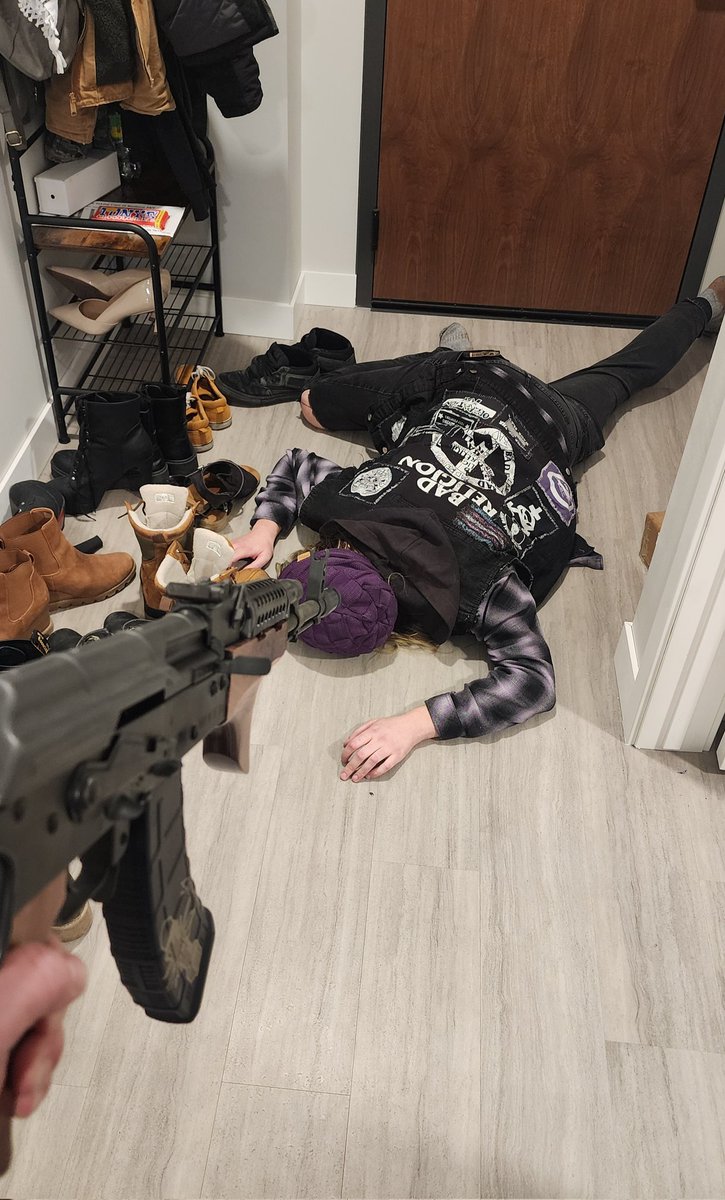 Good news! <a href="/just_a_fox1312/">Just Ⓐ Fox 🏳️‍⚧️🏴</a> made it to Minneapolis 🥰