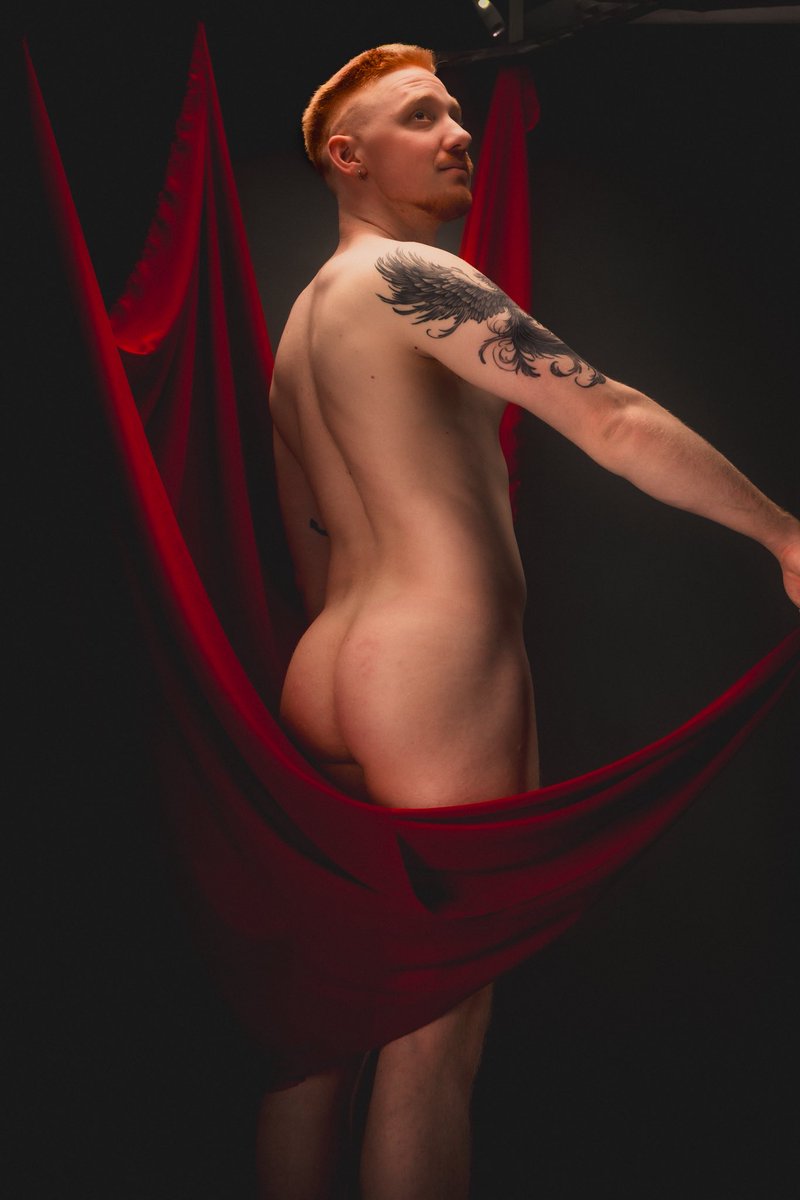 himbo Hashira (ibc feb 20th-23rd)🍑 tweet media