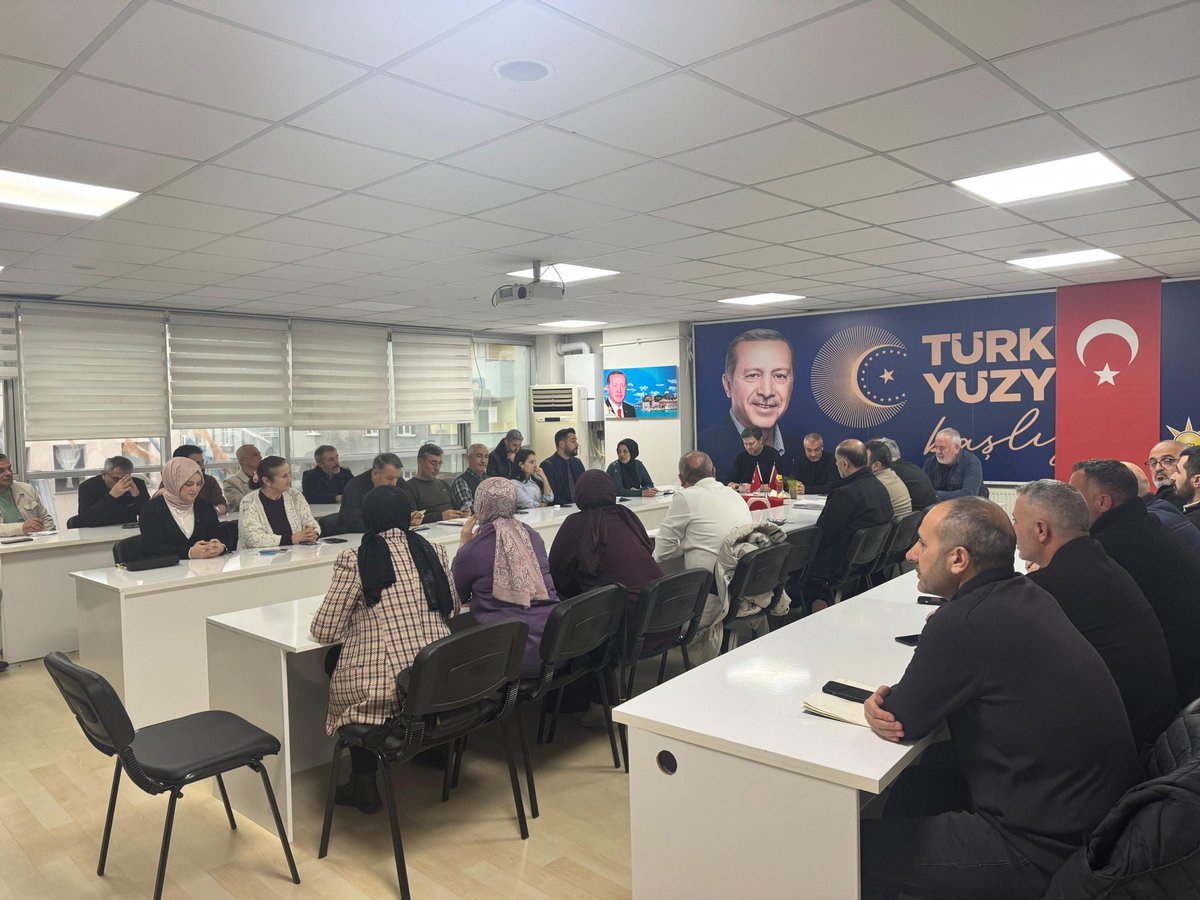 📌Haftalık olağan İlçe #Yönetim kurulu toplantımız İlçe Başkanımız Mustafa Tırpan Başkanlığında, İlçe Kadın Kolları Başkanımız Gülay Arslan, İl Yöneticimiz Baki Aytepe katılımı ile icra ediliyor...
Toplantımızın hayırlara vesile olmasını temenni ederiz. 

#AkPartiDerince