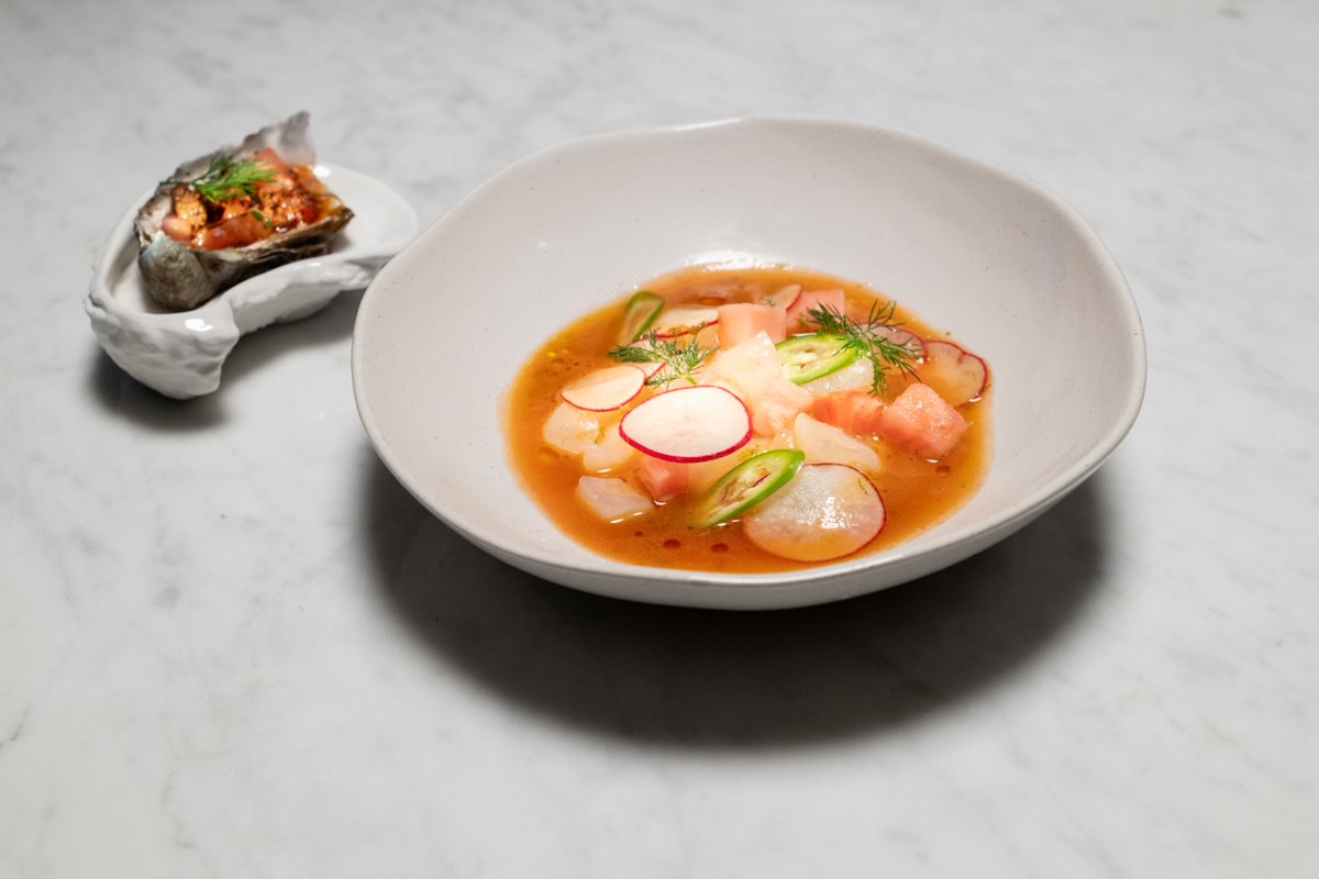 FoodNetwork's tweet photo. You would NEVER guess the wildcards that went into making these gorgeous dishes 😅

#WildcardKitchen > Tonight @ 9|8c https://t.co/BeVhRjHn40
