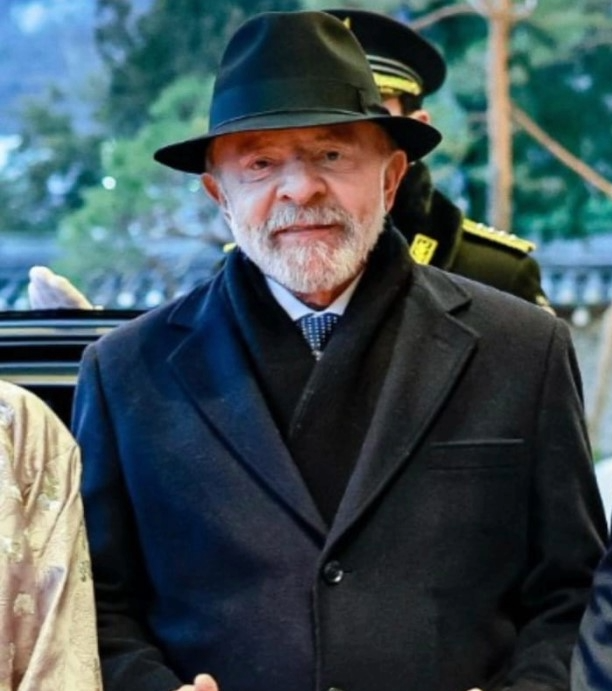 Sabia que tinha visto esse modelito...