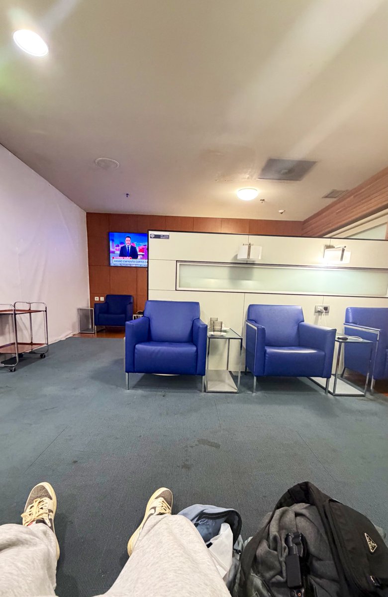 Lounge 4/10