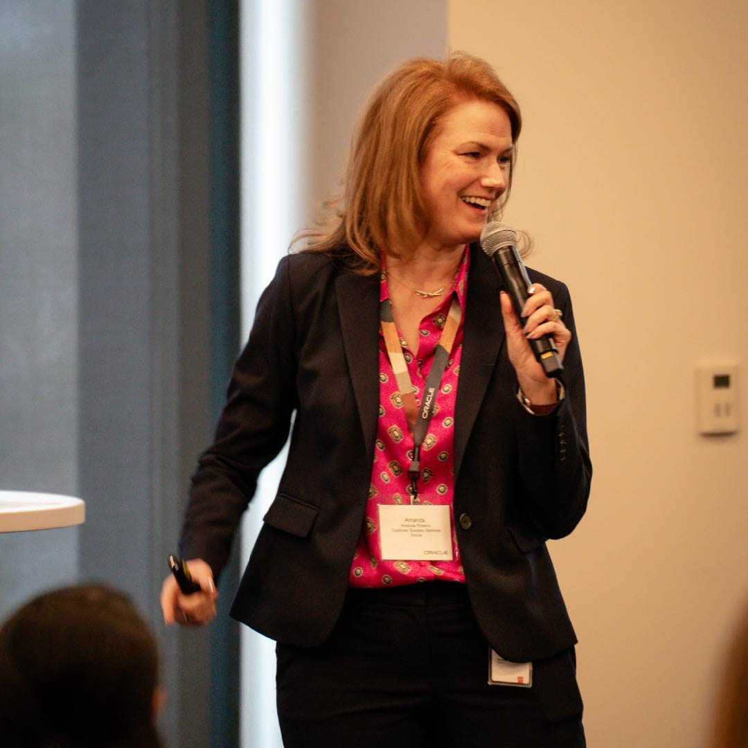 Oracle University tweet media