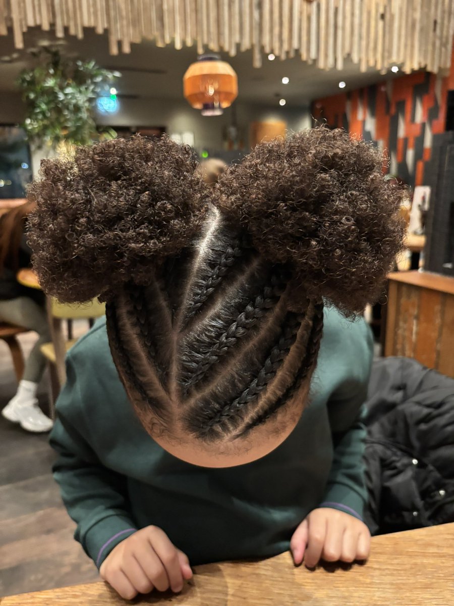 goggleboxemma tweet media