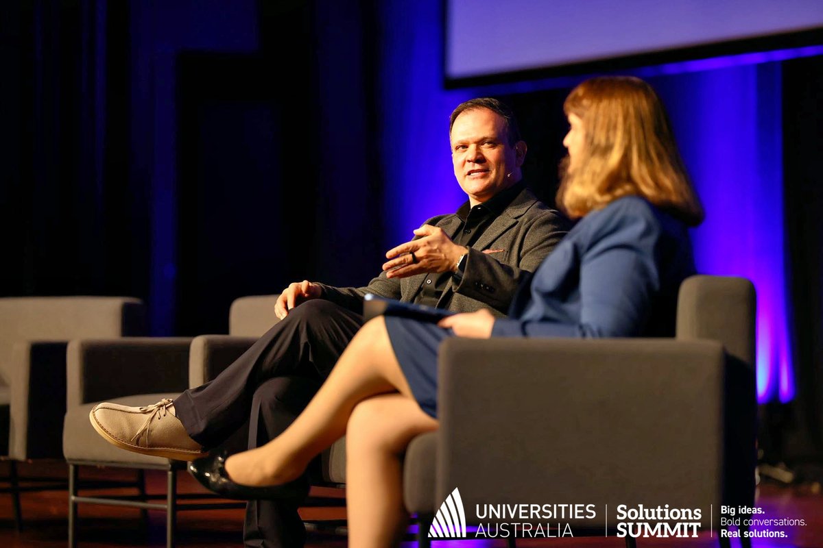 uniaus's tweet photo. An insightful and thought-provoking keynote from Professor Mark Esposito @Exp_Mark, a social scientist and a Harvard faculty associate, on forces transforming Australia’s economy and what leaders must prepare for now at the #UASolutionsSummit. Session chair @GriffithUniVC. https://t.co/lxMkynqxT8