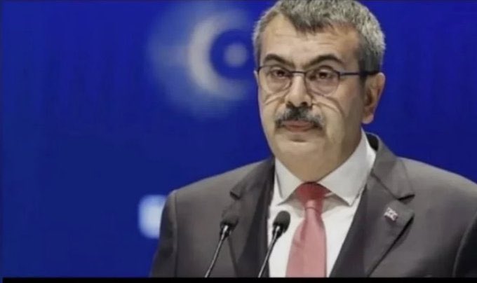 TalipBelgie's tweet photo. Soruyorum,
biz bugün 

Milli Eğitim Bakanımıza,

Sahip çıkmayacağızda,

Ne zaman Sahip Çıkacağız?
#YusufTekinYalnızDeğil 

Değerli Bakanımızı

Sn Yusuf Tekin’i Destekliyormuyuz? https://t.co/NXK43FpB24