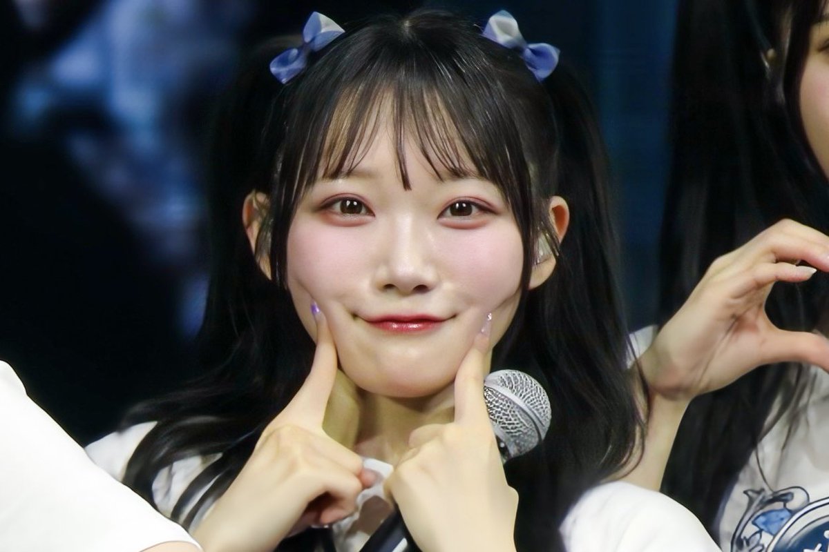 本田珠由記 ちゃん (@honda_miyuki_) このポーズは！？！？👀 #聞いて