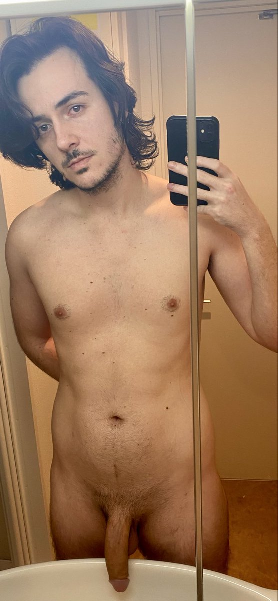Tobithetop's tweet photo. Face reveal and a bit more if you open the pic 😜 https://t.co/KY6L23dKZt