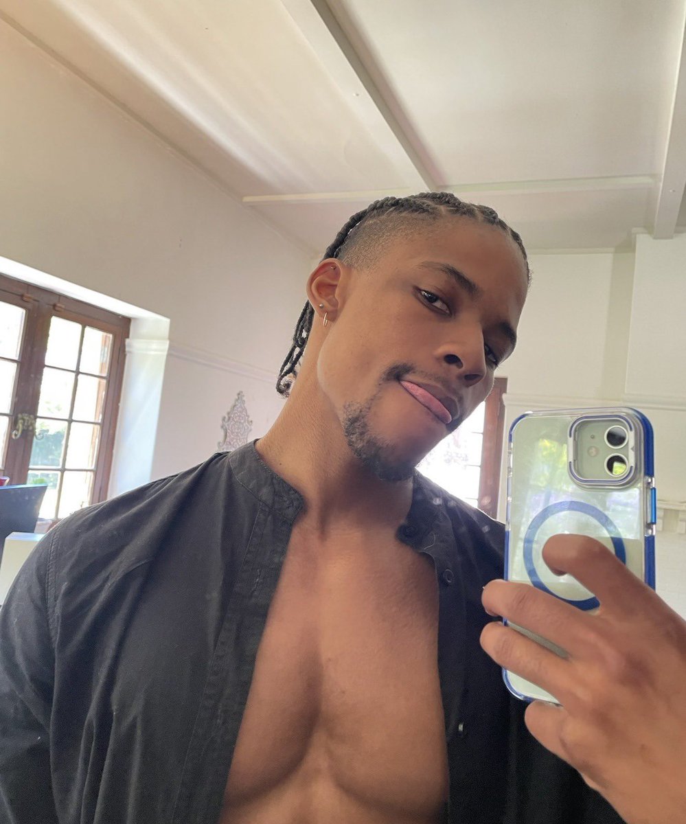 matureluv1's tweet image. Say less.
#BuiltDifferent
#MensPhysique
#QuietConfidence