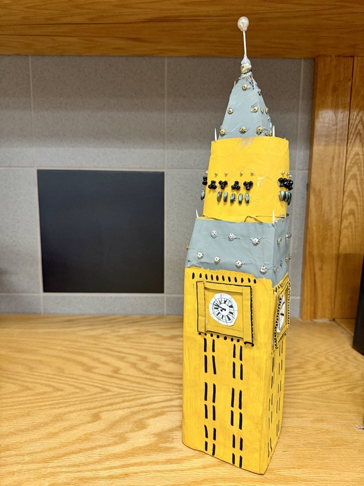 PCS_Pride's tweet image. 7th Grade ELA + Social Studies:
   Students researched ancient and modern wonders of the world.  Then, they built miniatures of the structures and presented info about them to their peers.
#handsonlearning
#crosscurricular
