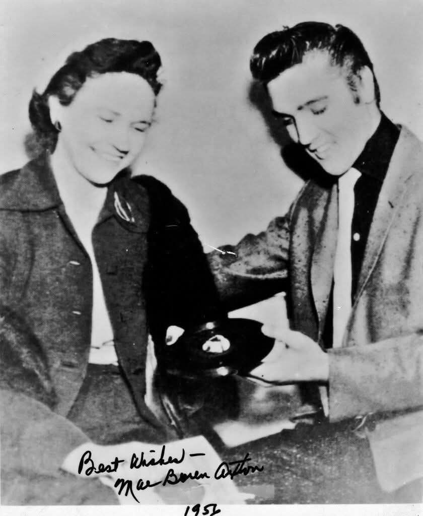 True Elvis Fan 4Life 🕺🎸🎤 tweet media