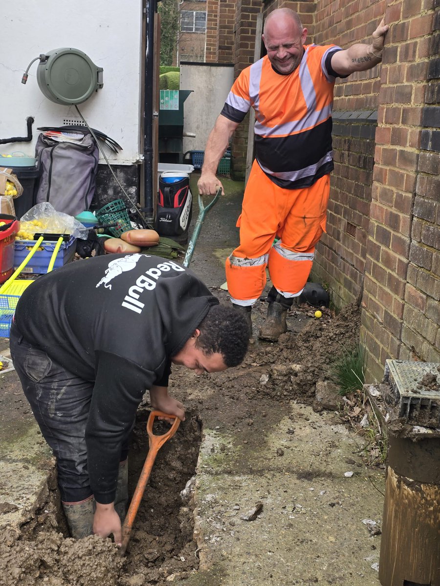 IGMPlumbing's tweet photo. Mission accomplished at St Albans Golf Course. We located and repaired three hidden underground leaks using specialist detection gear. Full system pressure is restored with zero water wastage. Fast, precise, and professional. #LeakDetection #StAlbans

📞 Phone: 01582 831120 https://t.co/xdZUruLo8p