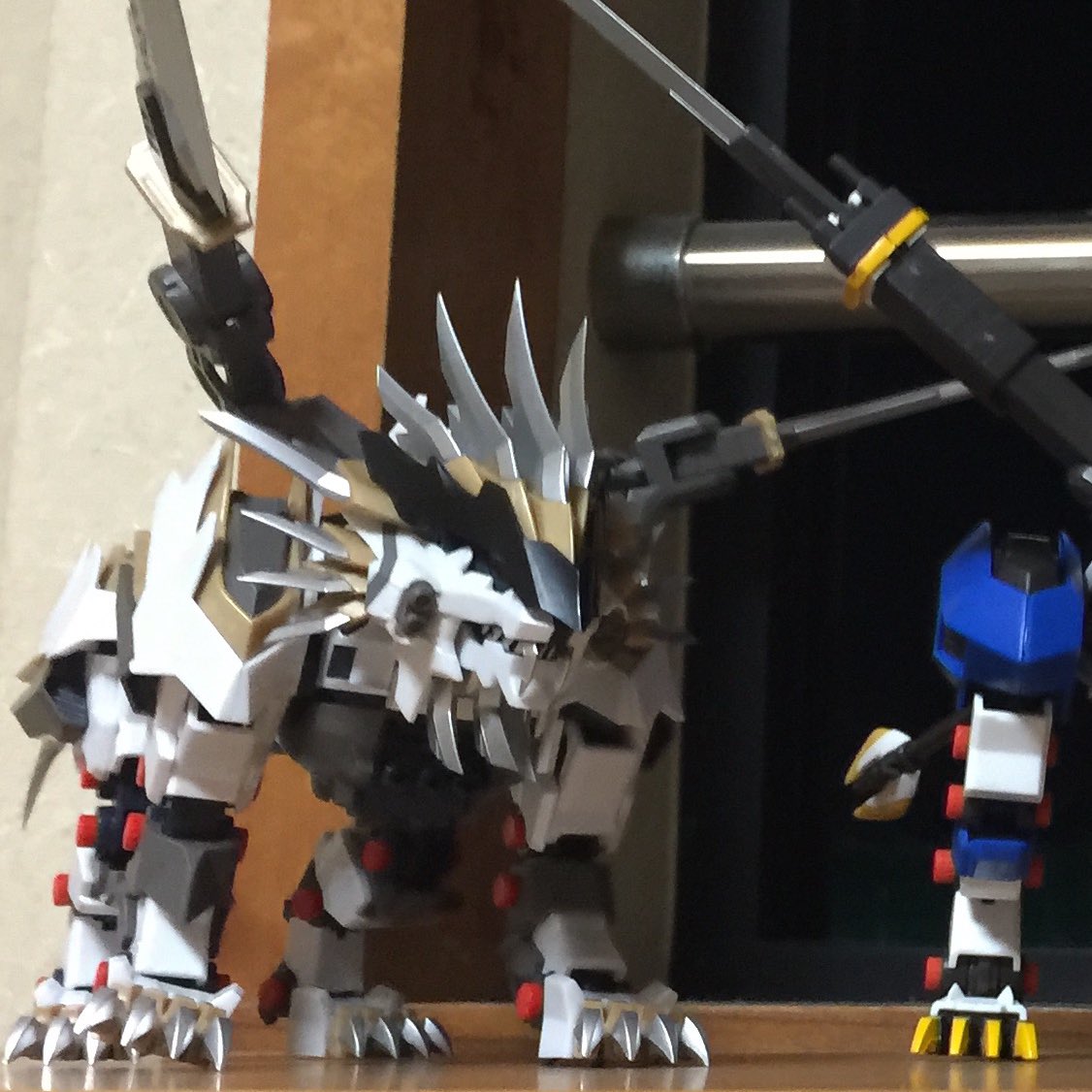 hetare_hiruando's tweet photo. 白炎と言えば白炎王！
二振りの刀を背負って大活躍でしたね！！
#サムライトルーパー
#ゾイド https://t.co/vGlGE9YNCi