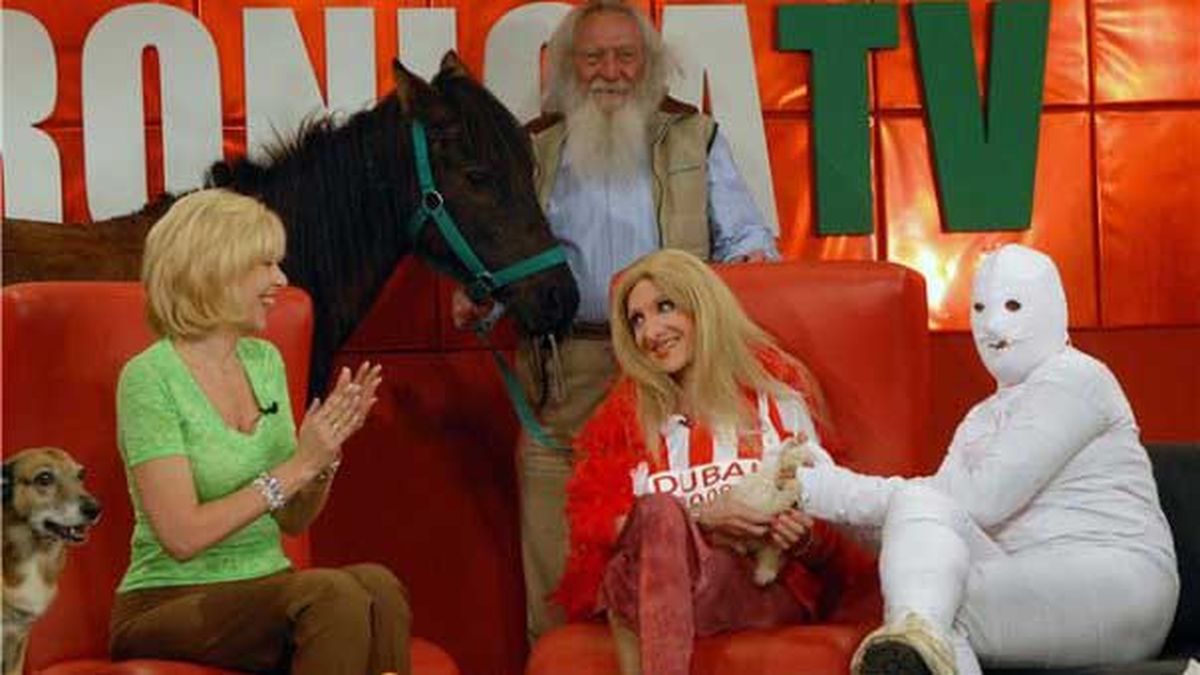 TeleRatingUY's tweet image. LA GENERACIÓN DORADA no llega a ser un #GHvip ni un #GHAllStars ni un #GranHermano normal. 

Sería algo así: