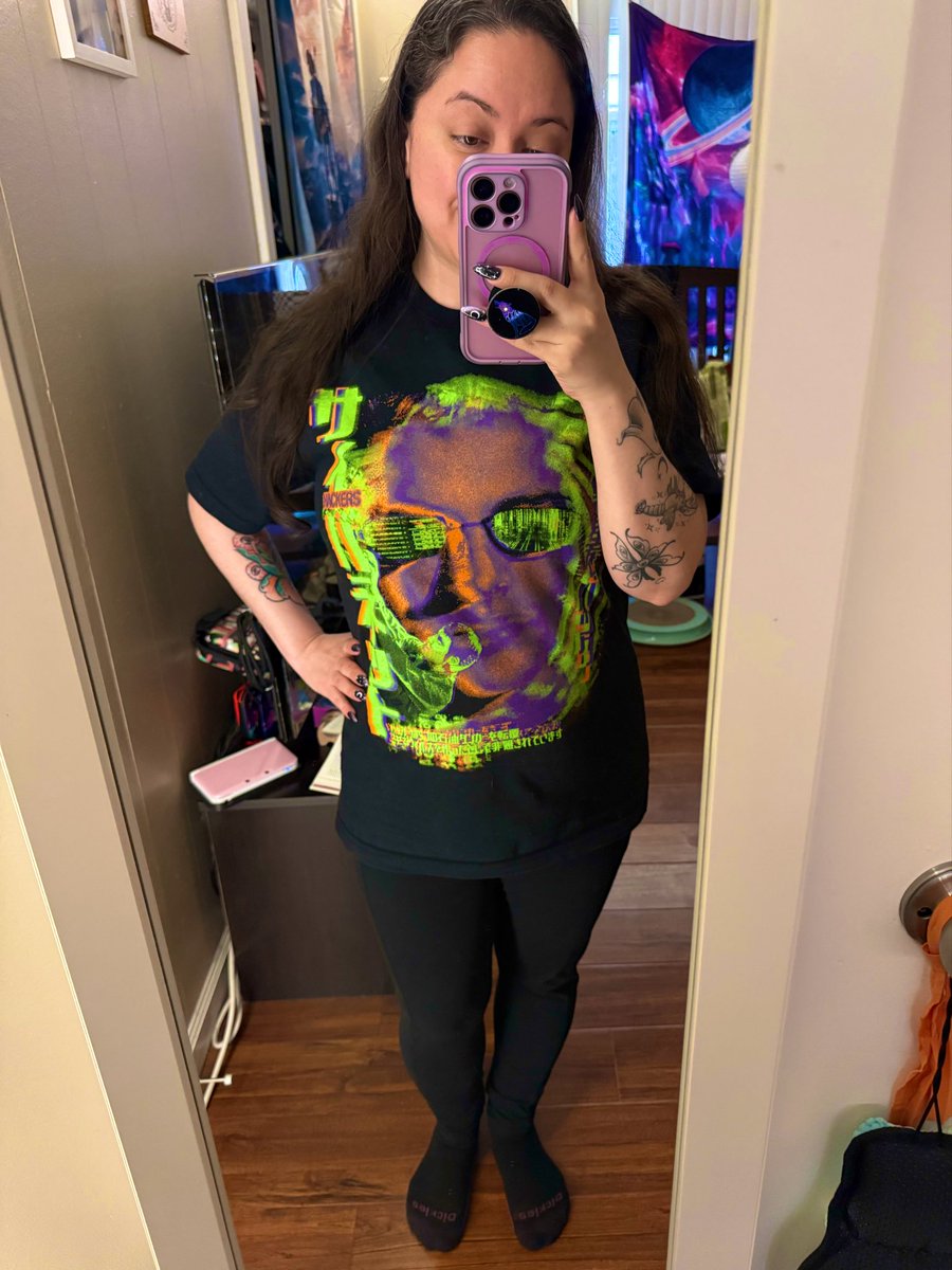 Angelina tweet media