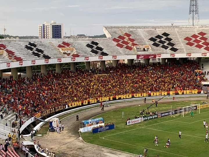 BielCNC1901's tweet photo. Brincadeiras a parte como é importante a volta das torcidas mistas em RECIFE.

Que essa final não seja uma excessão nos próximos anos, que seja iniciada a retomada do setor visitante nos clássicos pernambucanos, que seja dois clássicos de paz e que a disputa seja somente em campo https://t.co/zcN1CyH7Gu