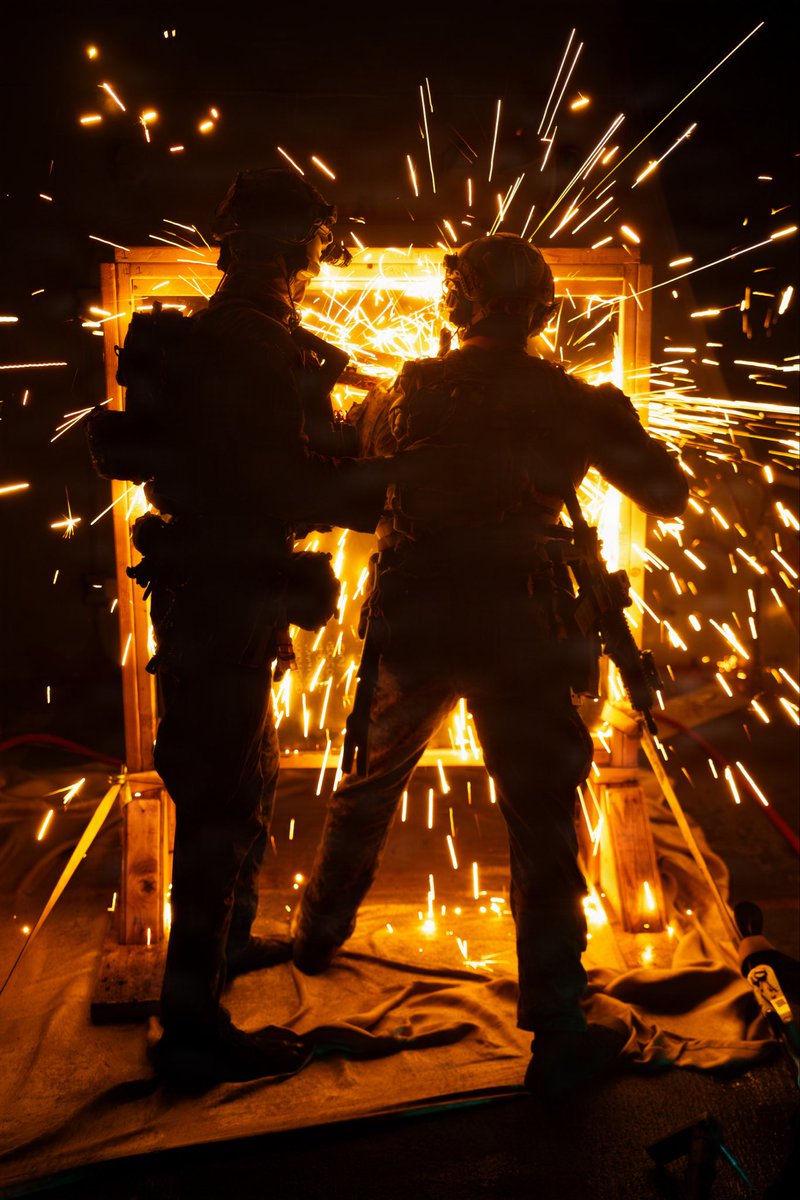 31stMeu's tweet photo. 📍 Philippine Sea
(Feb. 6, 2026)

31st MEU Marines conducted a visit, board, search and seizure (VBSS) operation aboard the landing dock transport ship, USS San Diego (LPD 22).

@USMC 📸 by Cpl. Maksim Masloboev

@IIIMEF @PacificMarines @INDOPACOM https://t.co/7MfX9GY60h