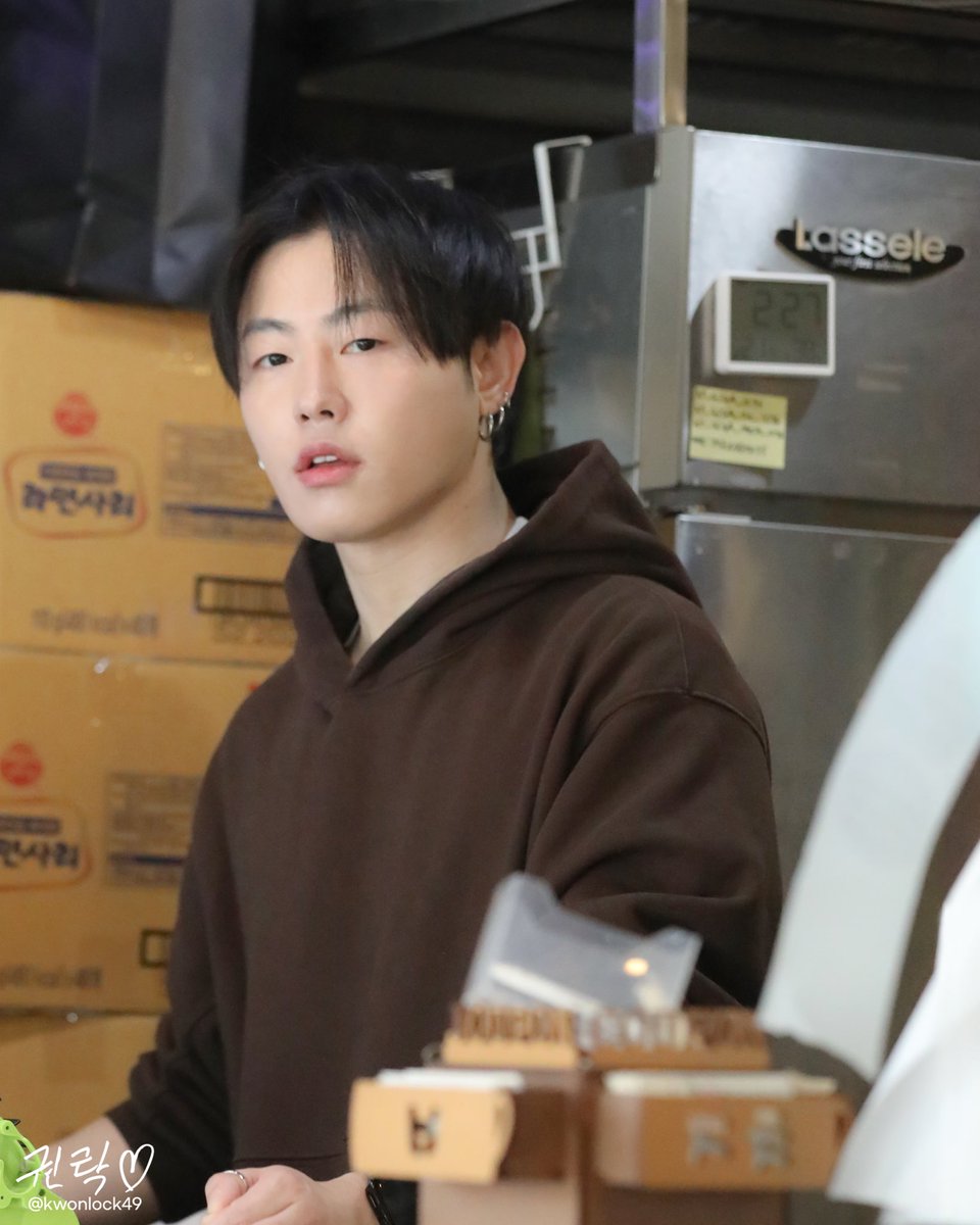 260222 안양국민낙곱새 팬미팅

카메라 발견하고 웃는 거 유죄인간이실게요~🥺💕

#유권 #블락비 #블락비유권 #BLOCKB #ukwon