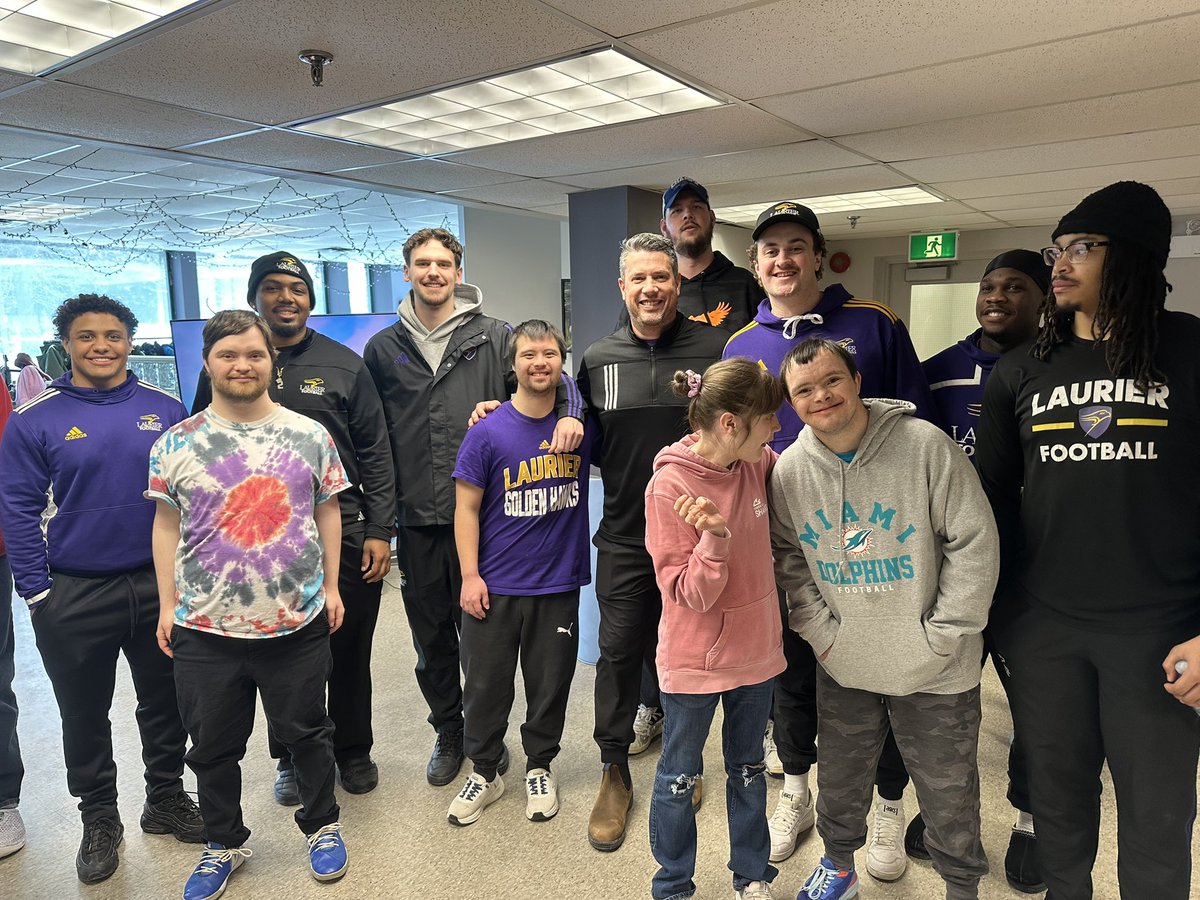 Laurier Golden Hawks Football tweet media