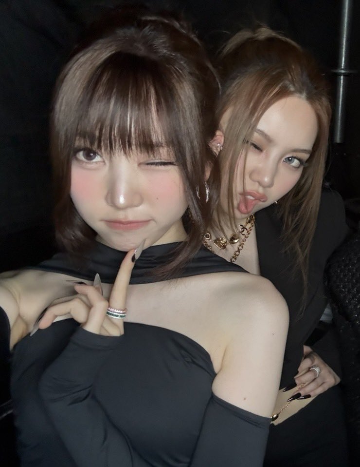 Youngseo France tweet media