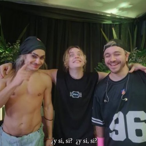 bryjaz_'s tweet photo. que van a saber de emoción si no son erbakeros escuchando un y si si de parte de estos tres https://t.co/3otV6VFUoL
