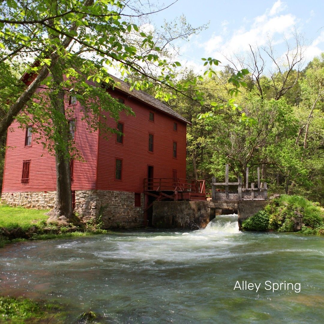 573 Spring Day Trip: cool places to visit + crystal clear waters = total peace in the 573 🌿 The perfect spring day trip you need right now → 573magazine.com/post/a-perfect… #573Magazine #573HiddenGems #CrystalClearWaters #MissouriSprings #MissouriDayTrip #OzarkAdventure #NatureReset