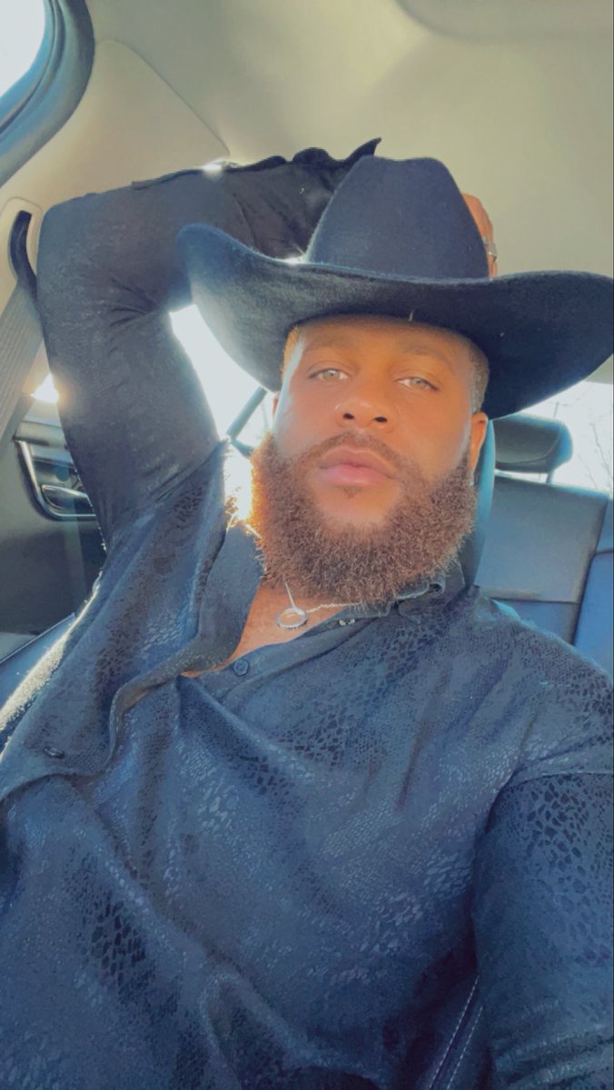 MetroSEXUAL Cowboy 🤠 (@larontorezz) on Twitter photo 