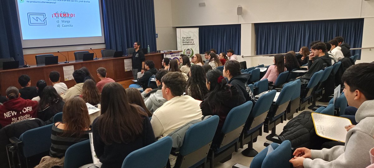 IESLancia's tweet photo. El 6 de febrero, 34 alumnos del IES Lancia participaron en la VII Olimpiada de Geología en la Universidad de León. Destacamos a Marcos Urdiales, Adrián García y Mara Gutiérrez por su gran papel. ¡Orgullo y talento científico! #IESLancia #OlimpiadaDeGeología #UniversidadDeLeón https://t.co/o7j3HvWxNE