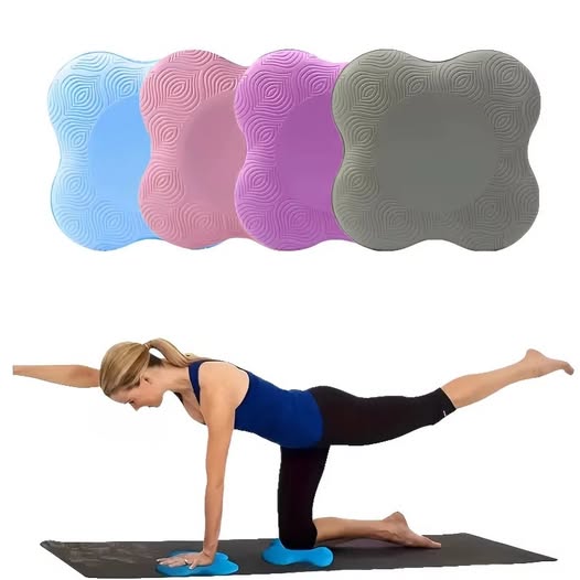 thnourshmntshrn's tweet image. The Thick Anti-Slip Yoga Knee Pad provides extra cushioning and stability to protect your knees during yoga, Pilates, stretching, and floor exercises. Designed with a durable non-slip surface. thenourishmentshrine.com/.../thick-anti…
#YogaSupport #KneeProtection #FitnessComfort