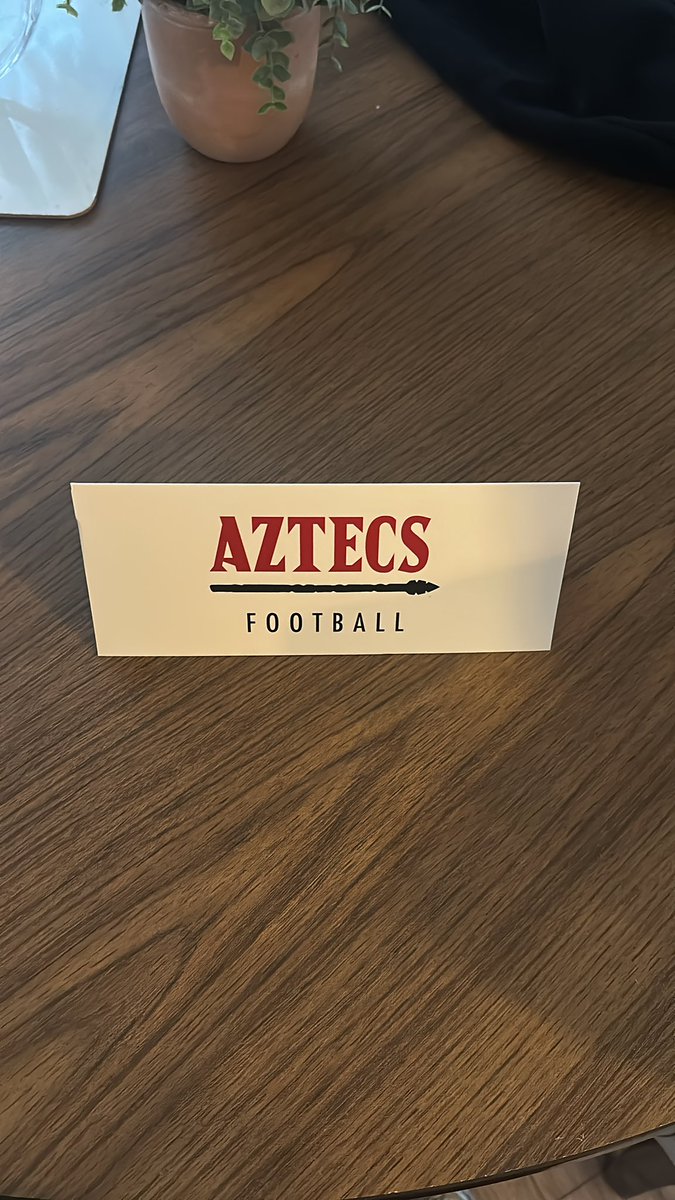 Thank you <a href="/CoachWhiteEra/">Scott White ✈️</a> for the card. Looking forward to seeing <a href="/AztecFB/">San Diego State Football</a>