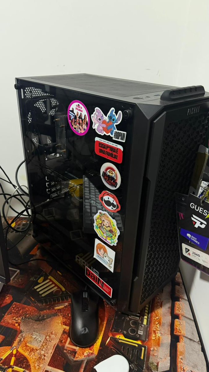 ESTOU VENDENDO!!!!!!!!!

rts são apreciados!!!!!!!!!!