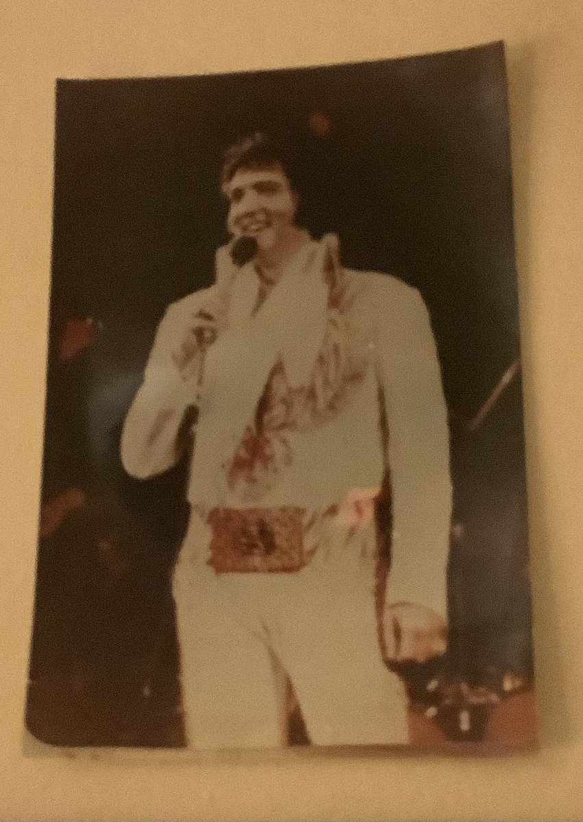 Elvis Presley performed his final concert in Louisville, Kentucky, on May 21, 1977, at Freedom Hall to a sold-out crowd of approximately 18,000. See #epicelvispresleyinconcert at YES! 🎸