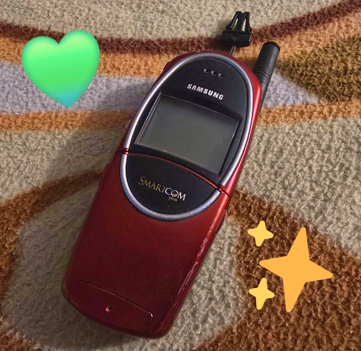 HUGE NEWS looking through some boxes, i managed to find my first phone ...