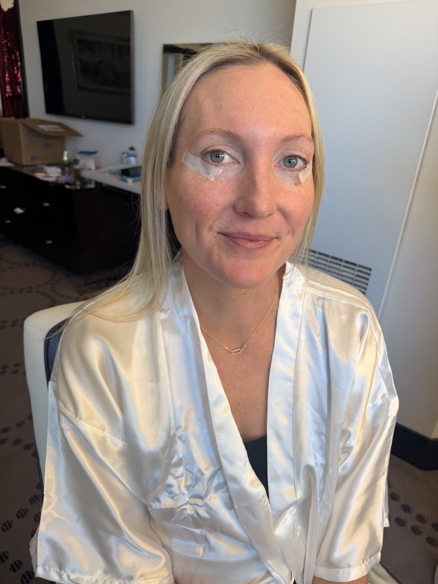 glamsquad702's tweet photo. Natural and elegant makeup ideal for your wedding day 💒

#VegasBride #VegasEvents #OnSetGlam
#HairAndMakeup #BeautyTeam #BridalBeauty
#VegasLite
#GlamSquad702
#GS702 https://t.co/MNN8LhKaag
