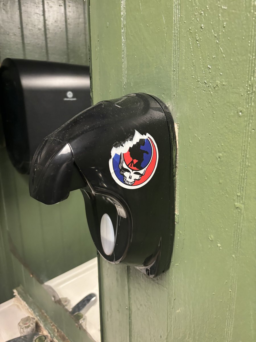 dinguspitcher tweet media