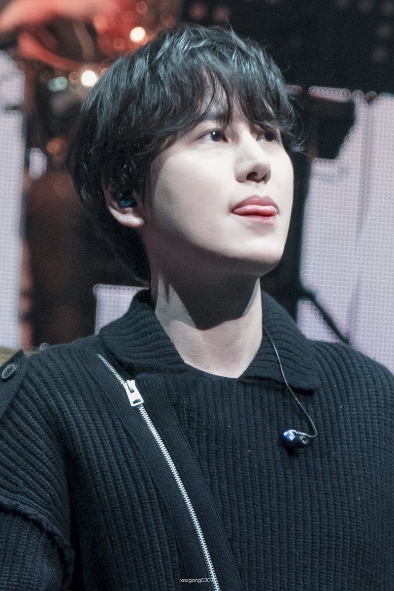 KYUHYUN PICS! 🐶🐧💙 tweet media