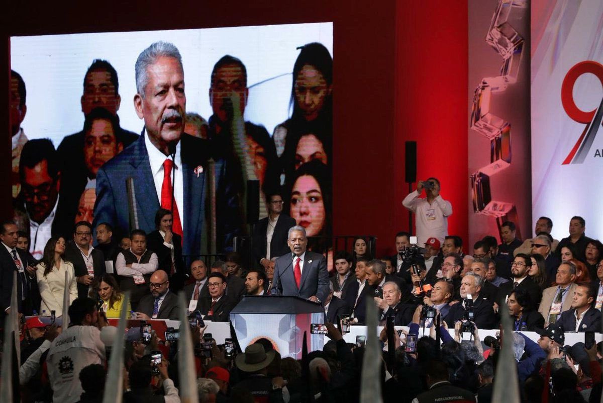 ¡Muchas felicidades, gran líder @Tereso_Medina, por haber sido electo Secretario General de la <a href="/CTM_MX/">CTM Nacional</a>!

Es un reconocimiento a tu trabajo, a tu constancia y a la confianza que has construido con miles de trabajadoras y trabajadores en todo el país. Representas a los obreros de