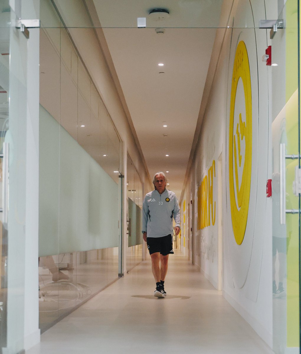 🚨🚨🚨🚨🚨🚨🚨🚨🚨🚨🚨🚨🚨🚨🚨

جورجي جيسوس يتحدث أهمية عن بطولة آسيا 2 :

في الموسم الماضي، أنهى النصر الدوري في المركز الرابع، ويشارك هذا العام في دوري أبطال آسيا 2

وهو ما يعادل الدوري الأوروبي (يسمح دوري أبطال آسيا للنخبة بحد أقصى ثلاثة أندية من كل دولة).

حتى الآن، خضنا 8