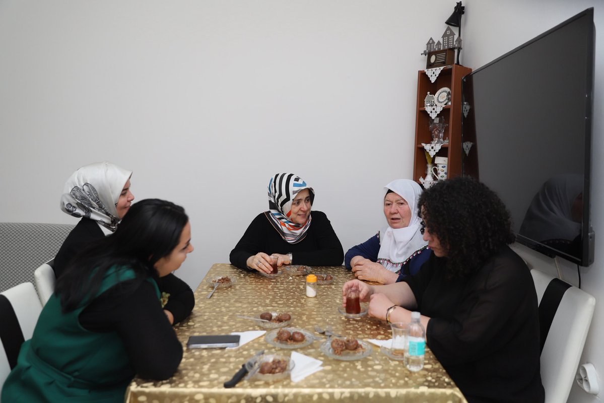 📍 Ankara

Sahur vaktinin bereketini, bu müstesna anın huzurunu Fadik Teyzemizin hanesinde paylaştık.

Kapısını bizlere açan, lokmasını ve tatlı muhabbetini bizlerle paylaşan Fadik Teyzemize içten misafirperverliği için teşekkür ediyoruz.