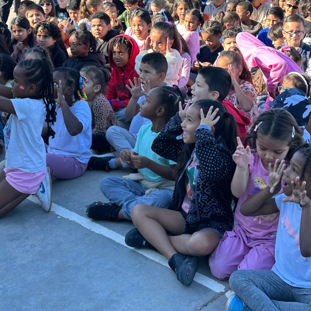 Look at those faces. 😄 That’s what belonging looks like!

Redirect your AZ state taxes to bring THE BE KIND CREW to more schools.

Donate Today: na2.hubs.ly/H03CrjF0

#AZTaxCredit #BeKindPeopleProject #Arizona
