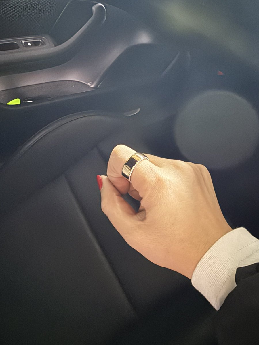 Mina_Panamera's tweet image. 夫の真似して、OuraRing生活開始。
めっちゃ不健康だったりして。
#OuraRing
